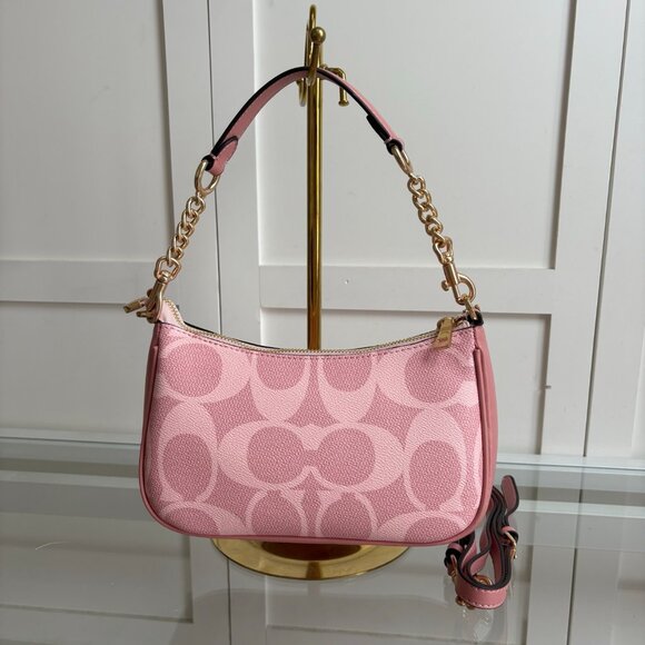 Coach Teri Shoulder Bag In Signature Canvas - Picture 3 of 9